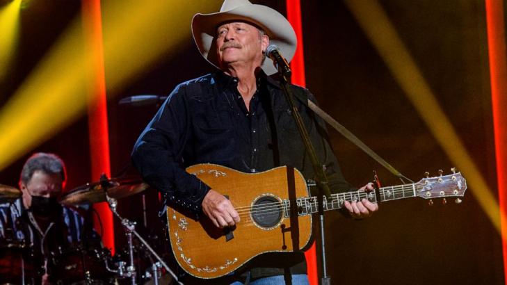 Alan Jackson reveals nerve condition affecting his balance