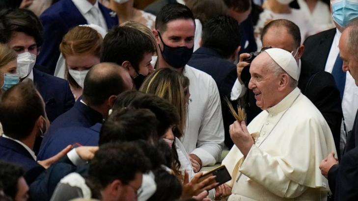 Pope praises youth climate activists for challenging adults