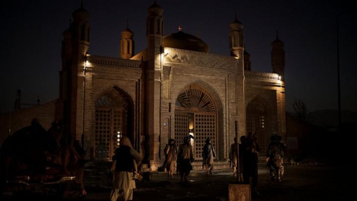 Bomb at Kabul mosque kills 5 civilians, Taliban says