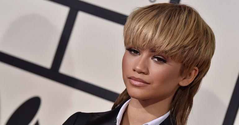Zendaya Recalled Being "Dragged" For Wearing A Blonde Mullet To The 2016 Grammys