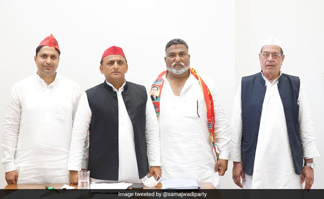 Former BSP MP Kadir Rana Joins Samajwadi Party Ahead Of UP Assembly Polls