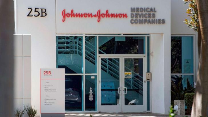 J & J looking to bankruptcy to resolve 40,000 baby powder cancer suits