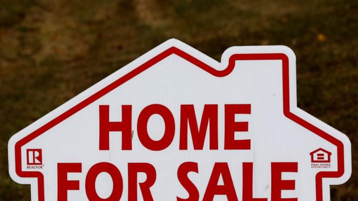Zillow to stop home-flipping amid pricing 'unpredictability'