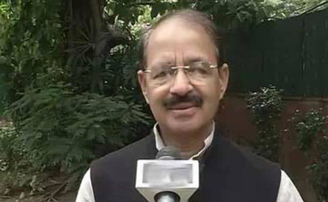 "People Wearing Lungis Not Criminals": Congress Leader Slams UP Minister