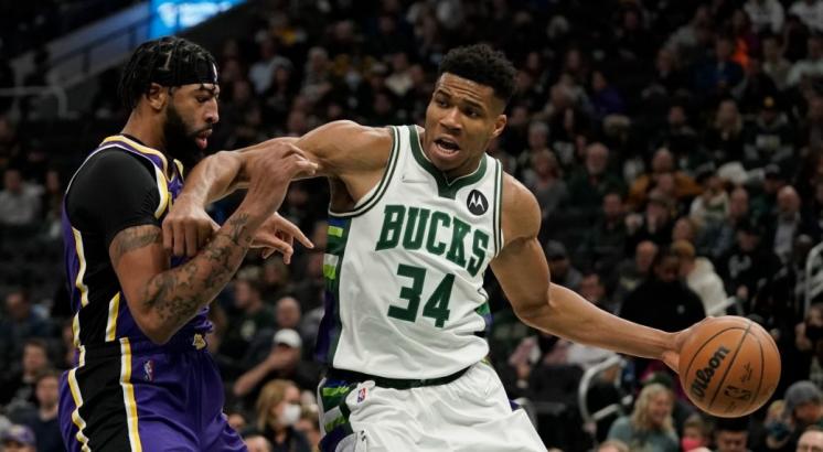 Bucks’ Giannis Antetokounmpo enters health and safety protocols