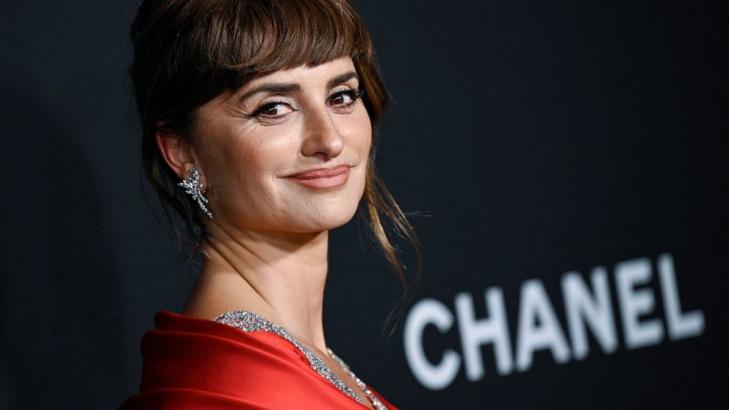 Penelope Cruz honored by MoMA for her career in cinema