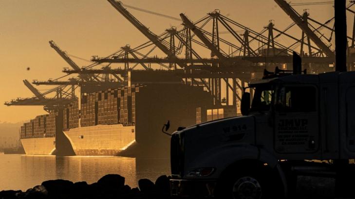 LA port sees record 2021 imports despite supply chain snags