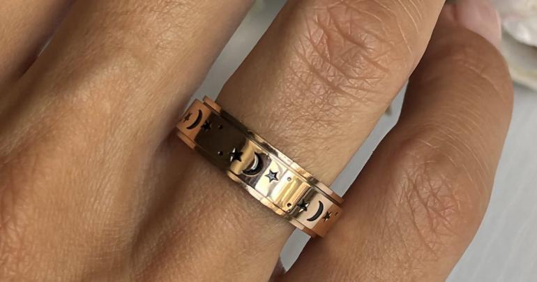 Keep Calm During Stressful Moments With These 12 Super-Cute Fidget Rings For Adults