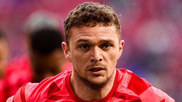 Kieran Trippier: Newcastle agree £12m fee with Atletico Madrid