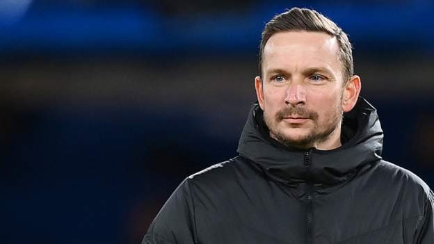 Liverpool assistant Pep Lijnders isolating as club seeks Arsenal Carabao Cup postponement