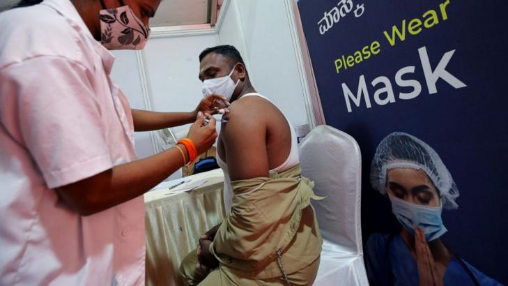 India starts booster shots for vulnerable amid omicron surge