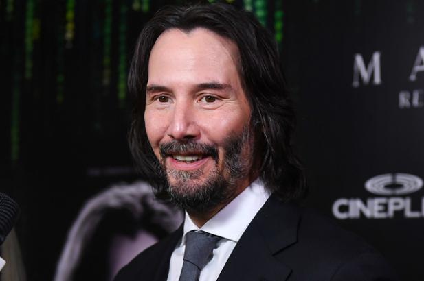 Keanu Reeves Has Only Ever Asked Two Celebrities For Autographs During His Career