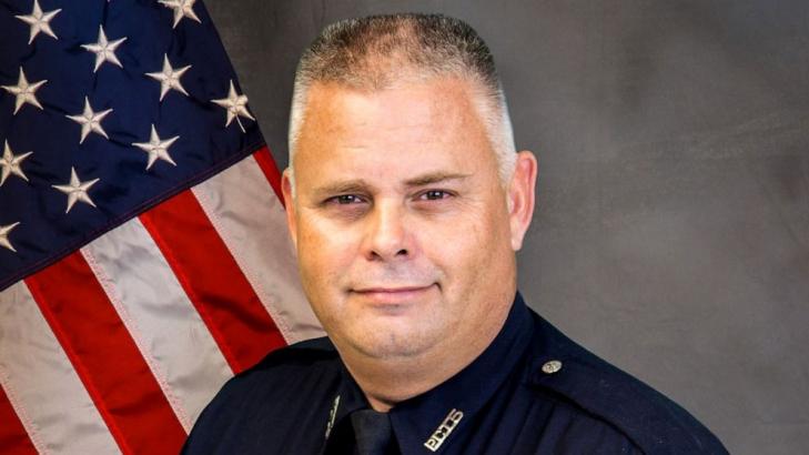 Search underway for suspect in fatal shooting of Texas deputy: 'Brutal murder'