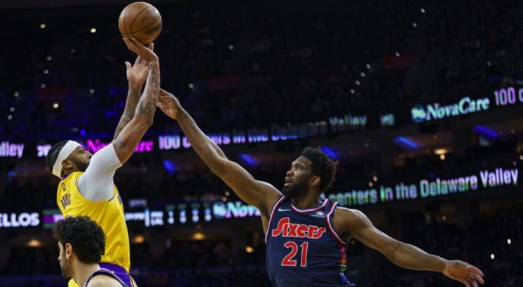 Embiid scores 26 points to lead 76ers past LeBron-less Lakers