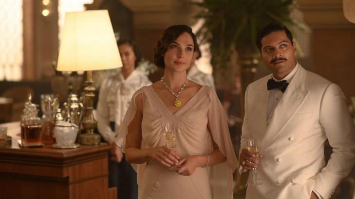 Review: The long-delayed 'Death on the Nile' runs aground