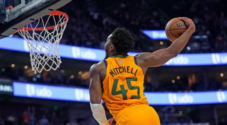 Donovan Mitchell nets 32, rallies Jazz past Knicks for third straight win