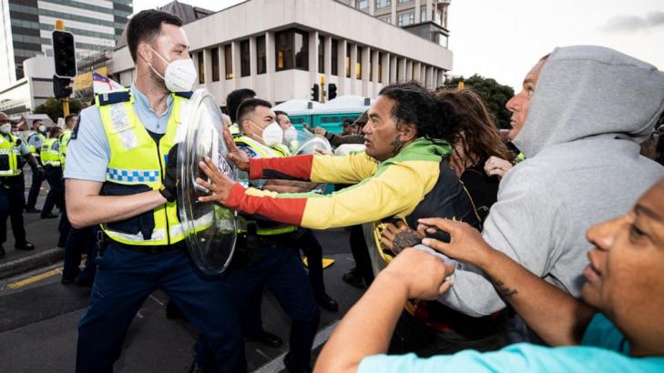 Protester drives at New Zealand police as cordon tightens