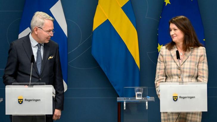 Neutral Finland, Sweden warm to idea of NATO membership