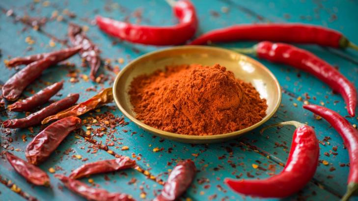 The Difference Between Chili Powder, Pepper-Specific Chili Powder, and Chili Flakes