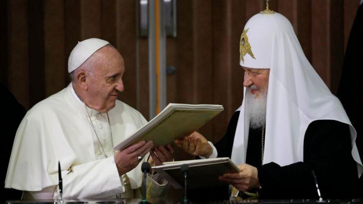 Pope asserts Ukraine right to defense in blasting Russia war