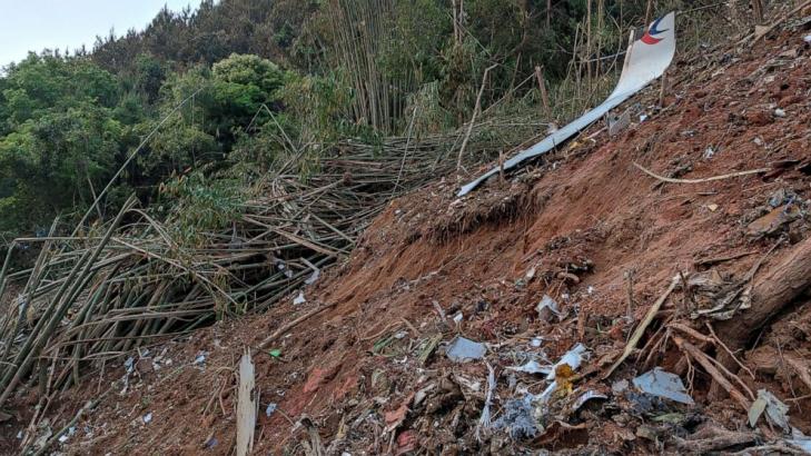 Chinese airliner crashes with 132 aboard in country's south