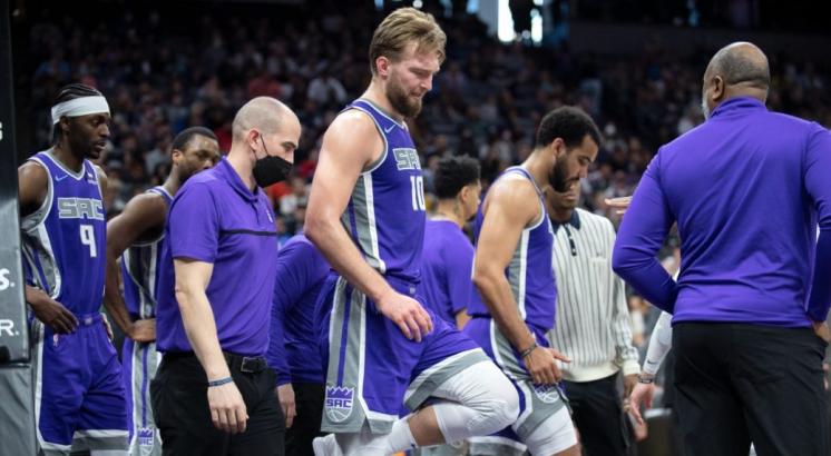 Report: Kings forward Domantas Sabonis out with bruised left knee