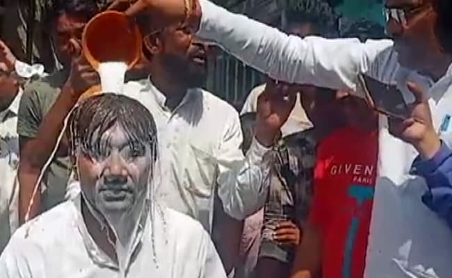 Watch: AAP Councillor Jumps Into Drain On Mission Clean-Up, Then Milk Bath