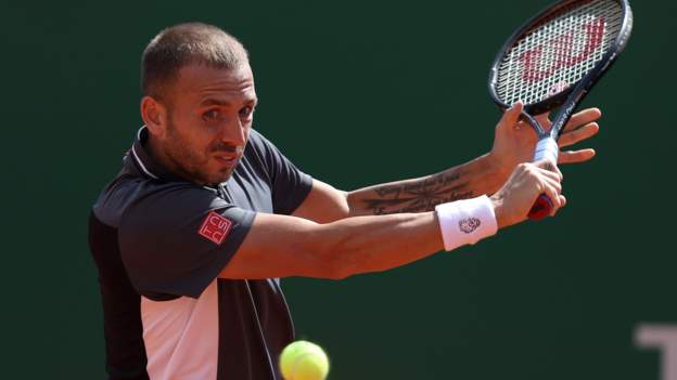 Monte Carlo Masters: Dan Evans beats Benjamin Bonzi to reach second round