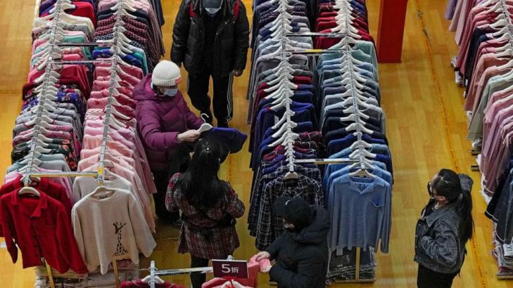 China's economy grows still-weak 4.8% in January-March