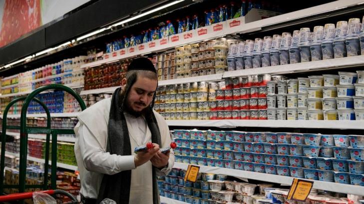 Inflation drives up Passover food prices for US Jews