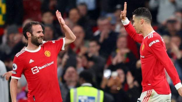 Man Utd 3-0 Brentford: Fernandes, Ronaldo & Varane score in morale-boosting win