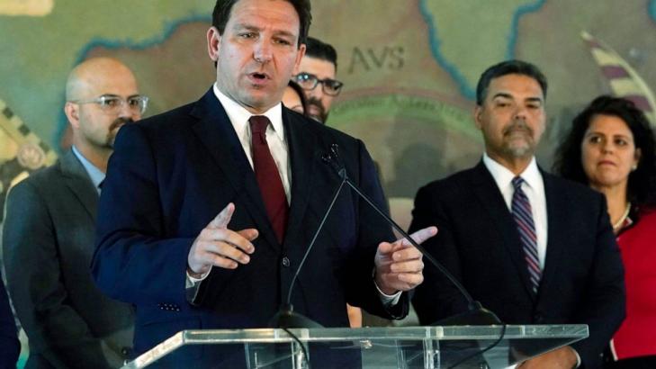 Judge announces he'll block DeSantis' redistricting plan