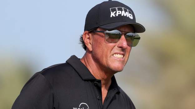 Defending champion Phil Mickelson withdraws from PGA Championship