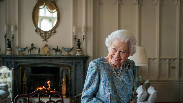 UK to hold days-long bash to celebrate queen's 70-year reign