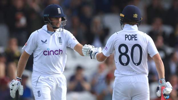 England v New Zealand: Ollie Pope and Joe Root put hosts on course for 3-0 series win
