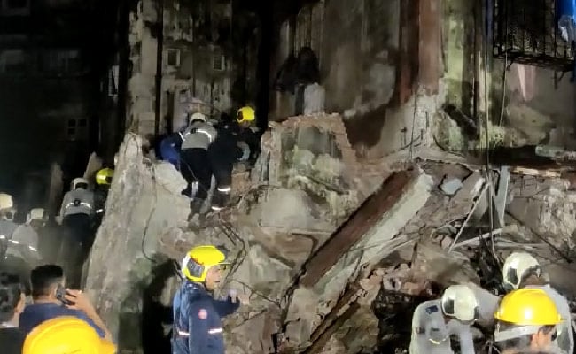 1 Dead, 5 Still Trapped After 4-Storey Mumbai Building Collapses