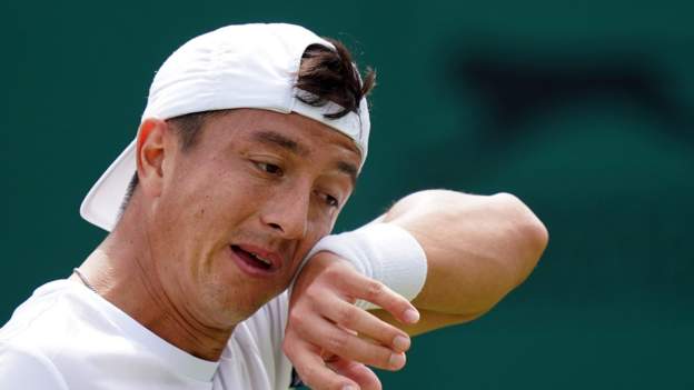 Wimbledon 2022: Ryan Peniston loses to Steve Johnson at All England Club