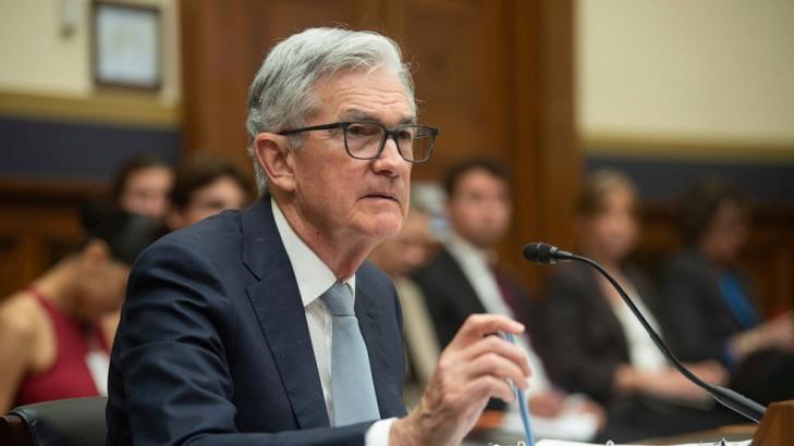 Fed ethics inquiry clears Powell and Clarida trades