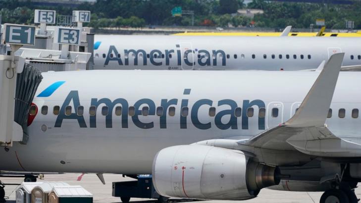 American Airlines earns $476 million on record revenue in 2Q