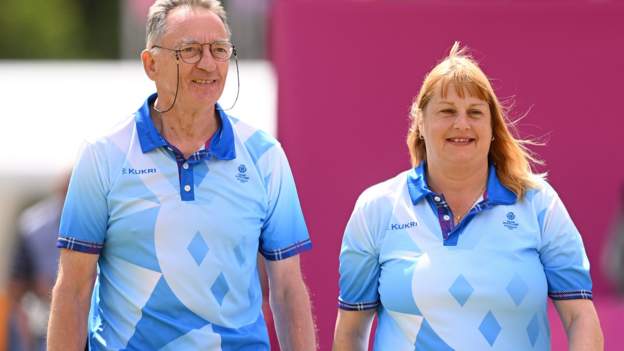 Commonwealth Games: George Miller becomes oldest medallist as Scotland win bowls gold