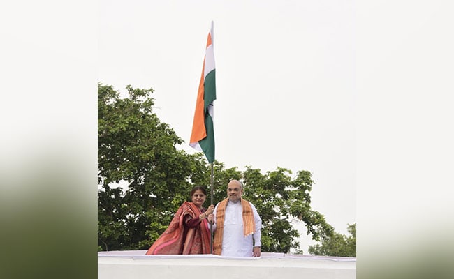 In Pics: How Union Ministers Celebrated 'Har Ghar Tiranga' Campaign