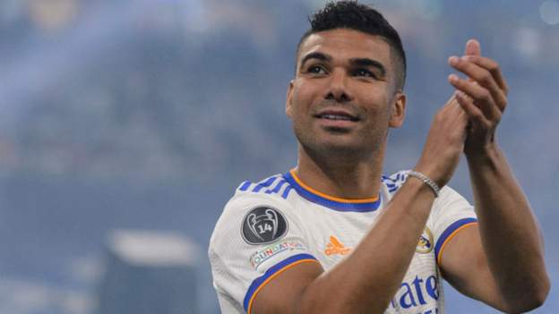 Casemiro: Manchester United agree £70m deal to sign Real Madrid midfielder