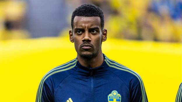 Alexander Isak: Newcastle United set to sign Sweden striker from Sociedad in £60m deal