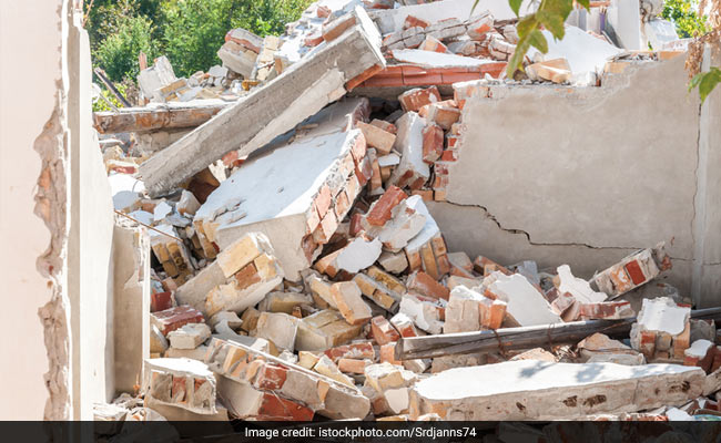 1 Killed As Shuttering Of Under-Construction Building Collapses In UP