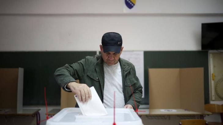 Voting begins in Bosnia election, little expected to change