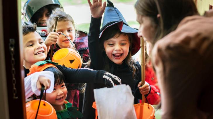 These Are the Safest and Most Walkable Cities for Halloween