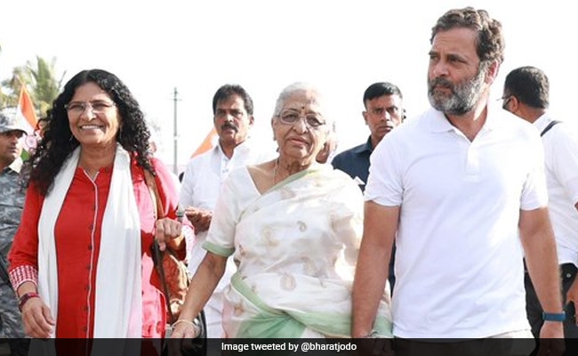 "Gauri Lankesh Stood For...": Rahul Gandhi Marches With Her Family