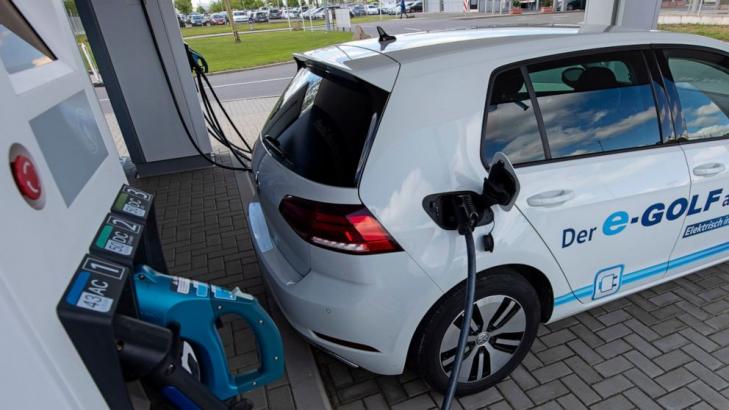 Germany to massively expand electric car charging network