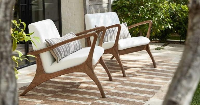 16 Popular Outdoor Furniture Finds to Snag in the Off-Season