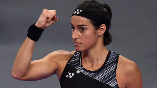 WTA Tour Finals: Caroline Garcia beats Daria Kasatkina to reach last four